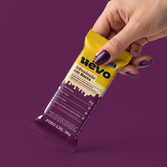 Uêvolução em Barra - Amendoim com Amora - Cobertura de Chocolate Branco 29g